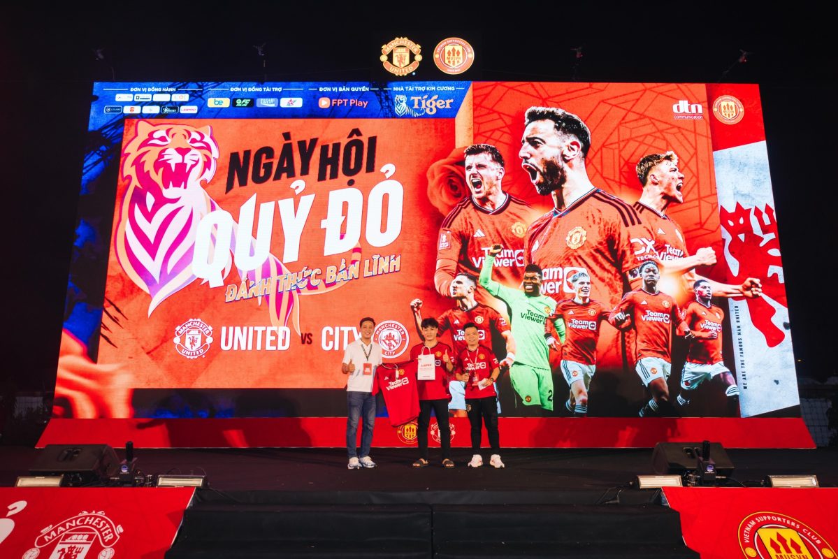 ngày hội quỷ đỏ