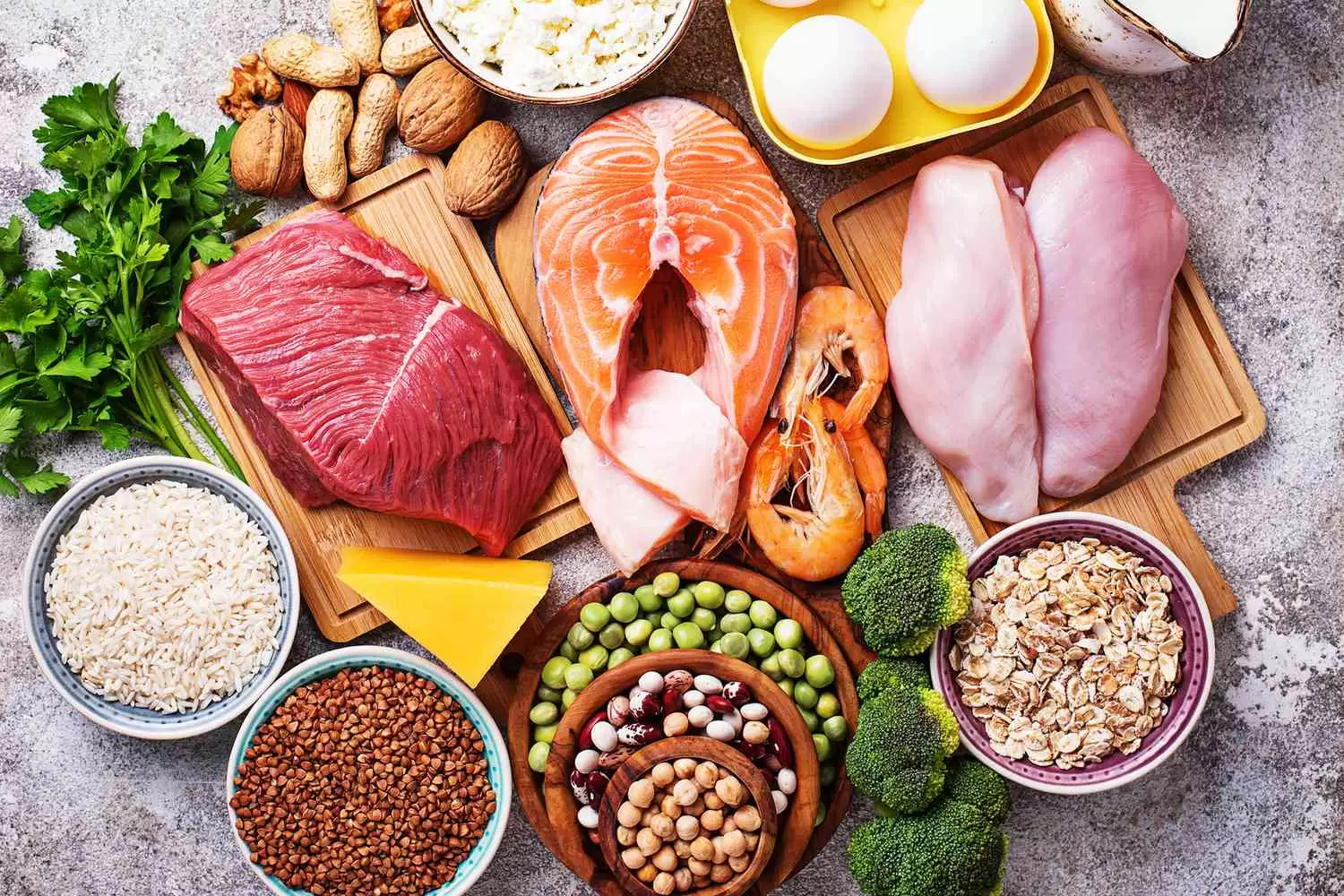 Nạp Năng Lượng Khi Đá Bóng: Bí Quyết Chơi Bền Bỉ, Hiệu Quả