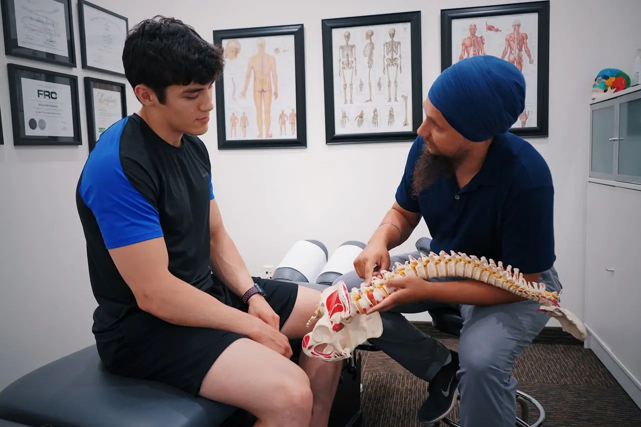 Đạp Xe Bị Đau Lưng: Nguyên Nhân Và Cách Khắc Phục Chuẩn Y Khoa