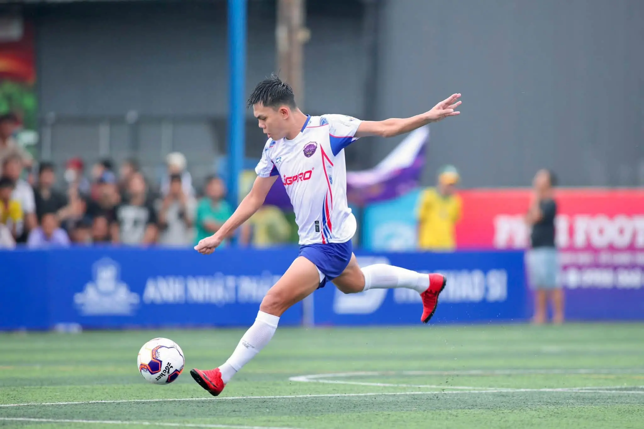 Trận Đấu Mở Màn DHF KINGTEK CUP 2026: Hội Đồng Hương Huế FC Thắng Tưng Bừng Cùng Ligpro