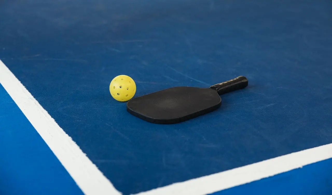 Xịt Vệ Sinh Mặt Vợt Pickleball Ligpro: Bí Quyết Bảo Vệ Vợt Và Tăng Độ Bám Chuẩn Mọi Trận Đấu